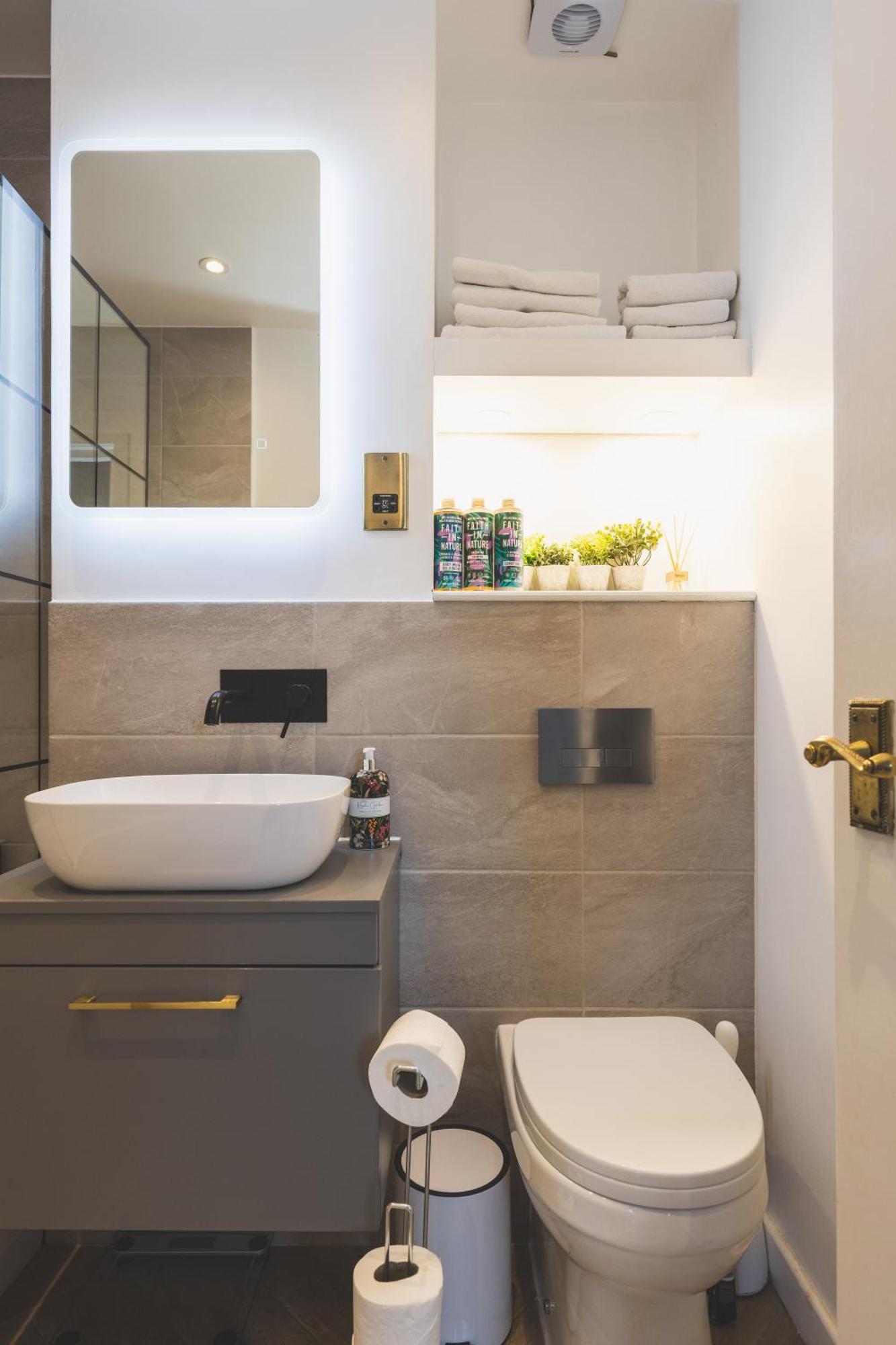 Luxurious 1-Bedroom Apartment In Kensington Londres Extérieur photo