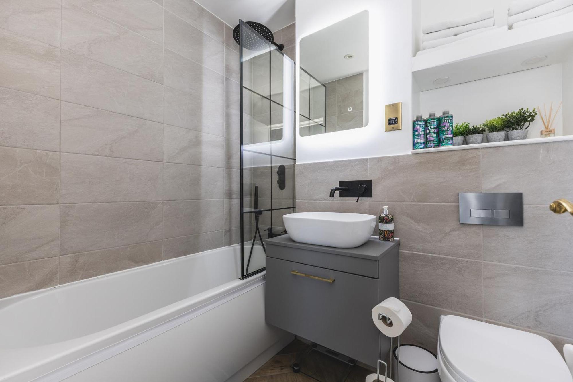 Luxurious 1-Bedroom Apartment In Kensington Londres Extérieur photo